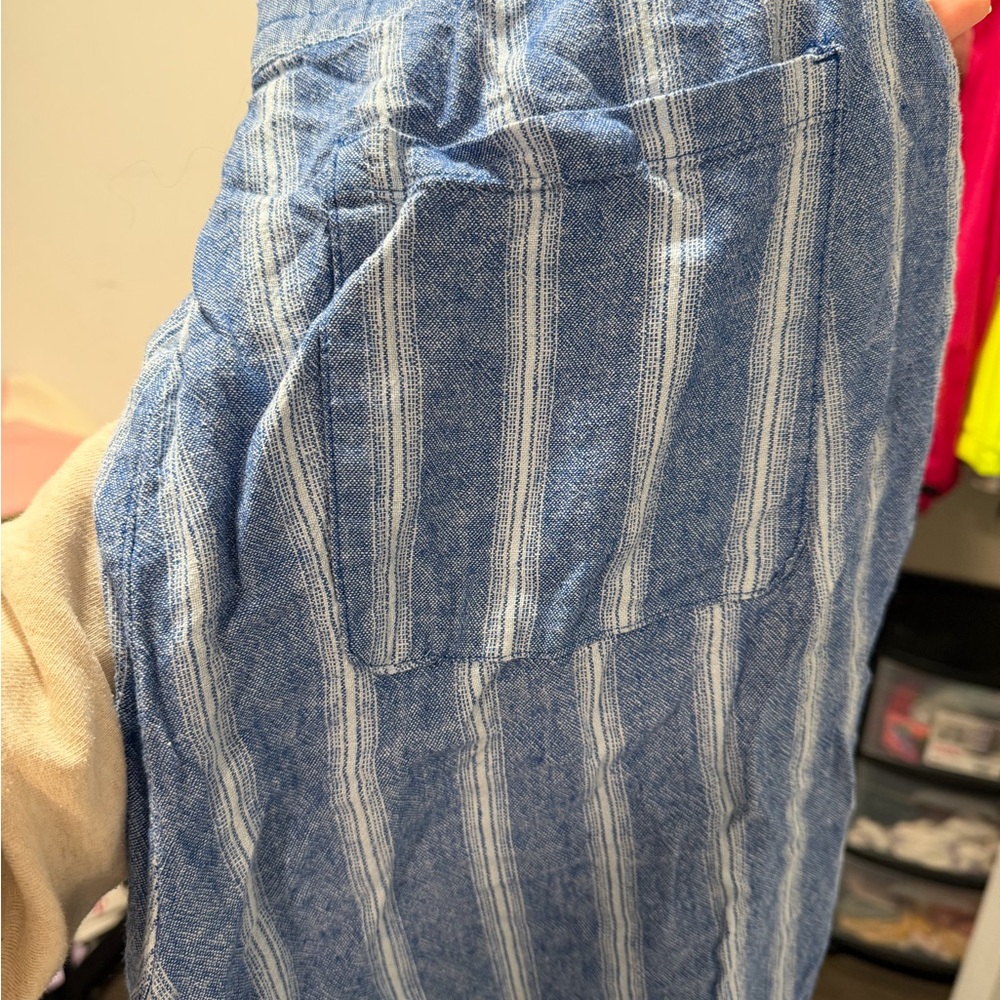 Old Navy Blue and White Striped Wide Leg Pants - Picture 3 of 3